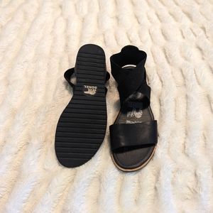 SOREL Ella Black Leather Sandal